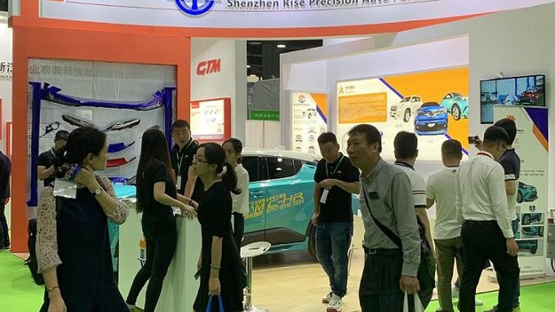 新能源车摆臂更换：材质选择的关键考量